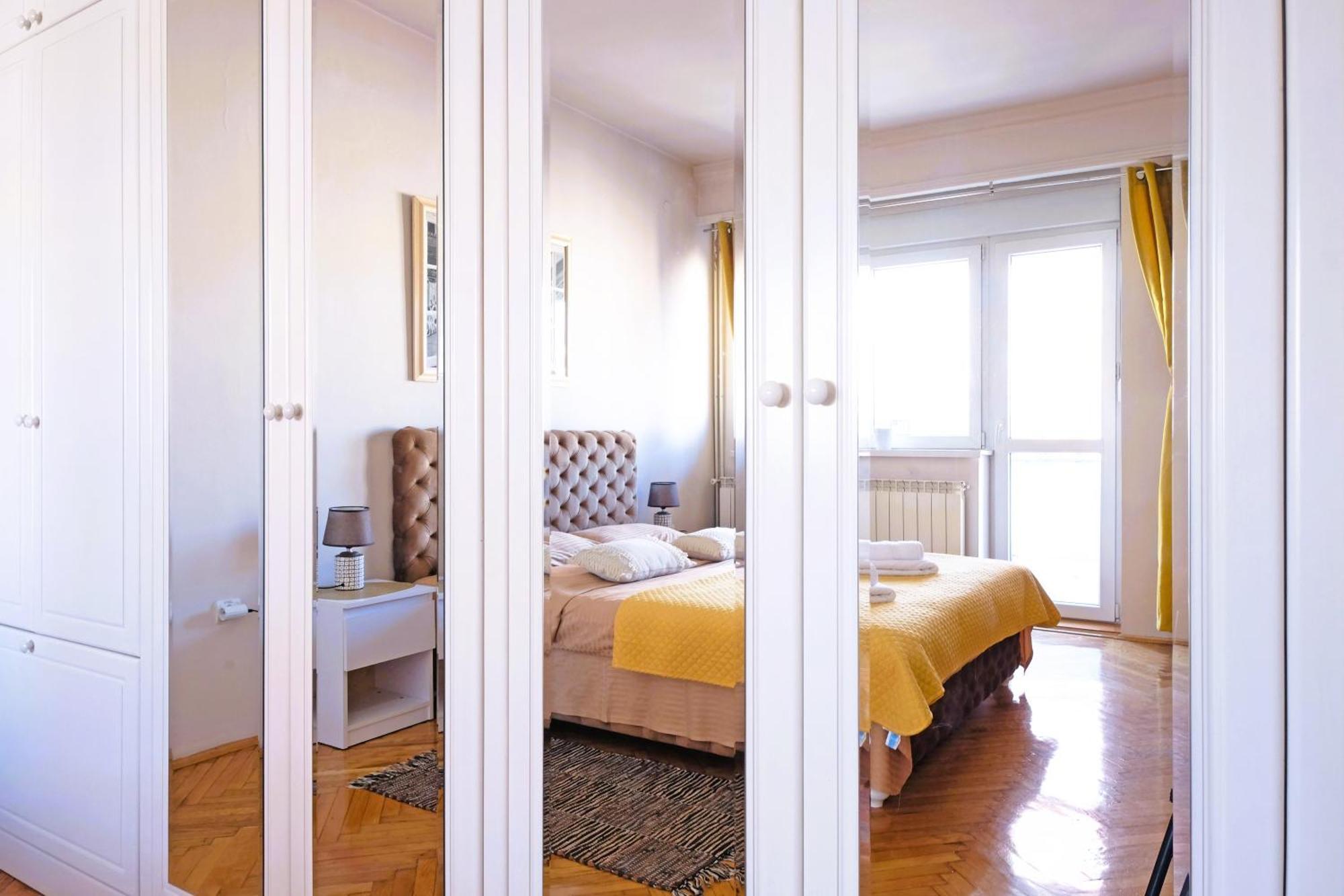 Windows City Apartment Belgrade Extérieur photo